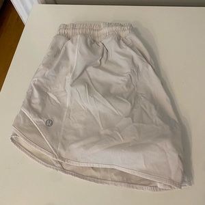 Lululemon Hotty Hot Low Rise Shorts (Lined)